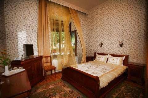 Готель Vila Cerbul Albastru Моняса Екстер'єр фото